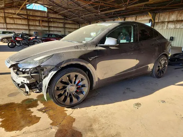 7SAYGDEF6NF509962 2022 TESLA MODEL Y - Image 1