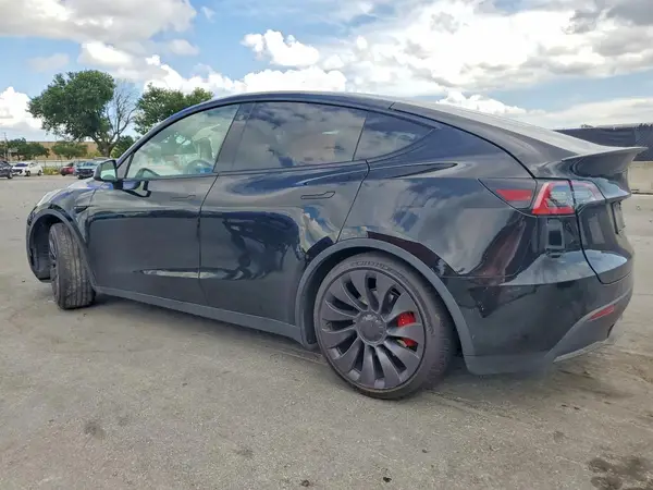 7SAYGDEF6NF510884 2022 TESLA MODEL Y - Image 2