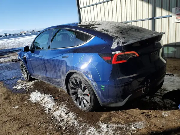 7SAYGDEF6NF510979 2022 TESLA MODEL Y - Image 2