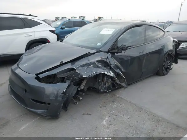 7SAYGDEF6NF513560 2022 TESLA MODEL Y - Image 2
