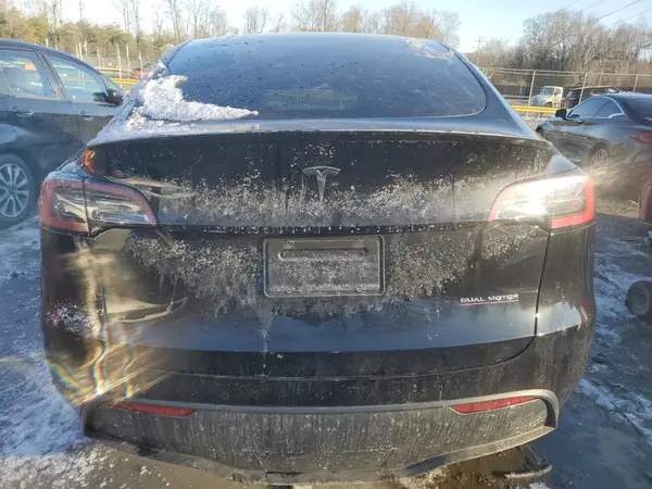 2022 TESLA MODEL Y auction photo 6