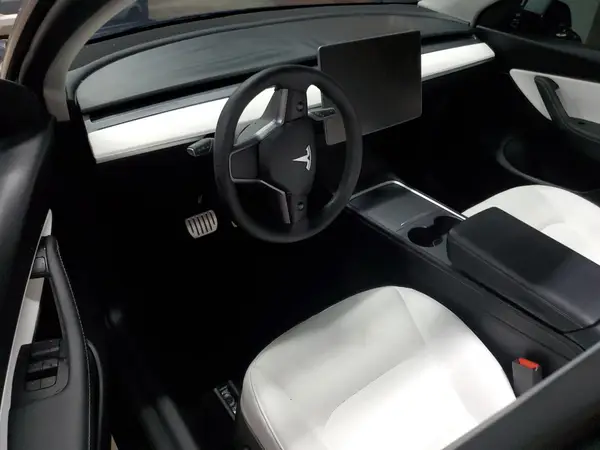 7SAYGDEF6NF515597 2022 TESLA MODEL Y - Image 8