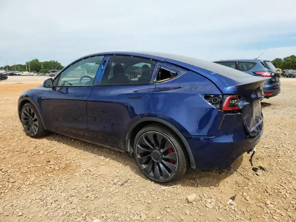 7SAYGDEF6NF523716 2022 TESLA MODEL Y - Image 2