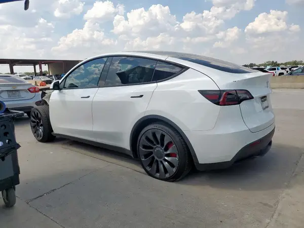 7SAYGDEF6NF536532 2022 TESLA MODEL Y - Image 2