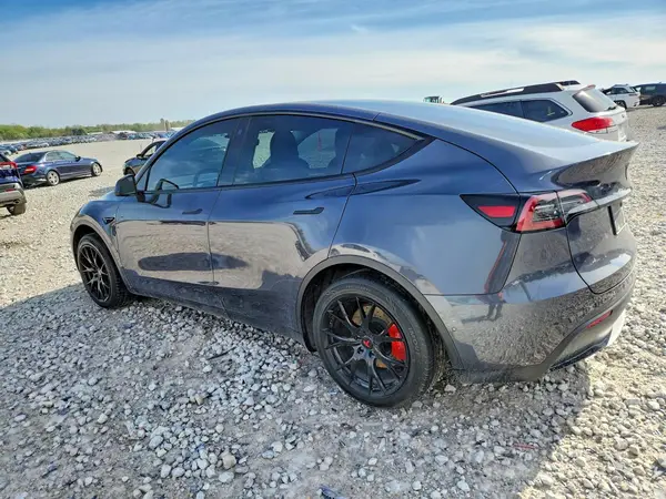 7SAYGDEF6NF537003 2022 TESLA MODEL Y - Image 2