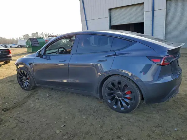 7SAYGDEF6NF538846 2022 TESLA MODEL Y - Image 2