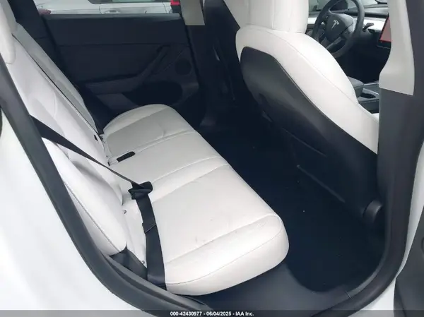 7SAYGDEF6NF545862 2022 TESLA MODEL Y - Image 8