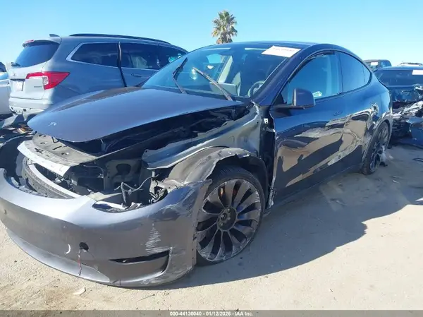 7SAYGDEF6NF546719 2022 TESLA MODEL Y - Image 2