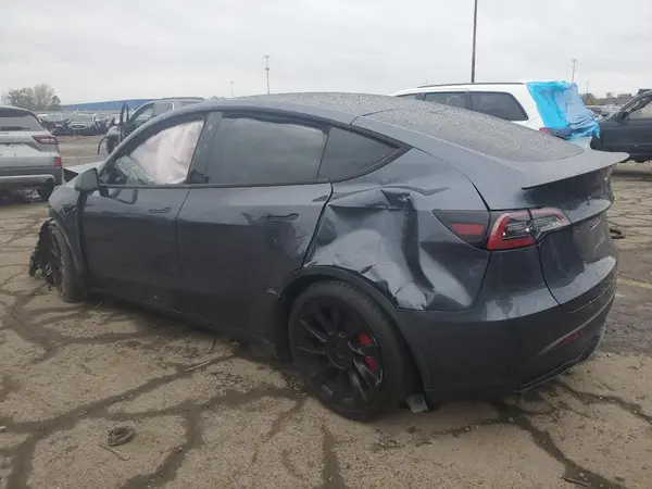 7SAYGDEF6NF550897 2022 TESLA MODEL Y - Image 2