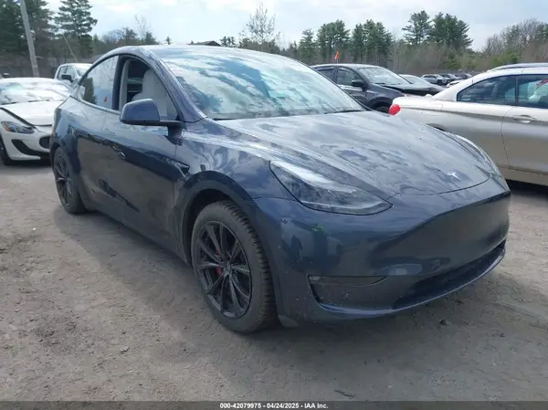 7SAYGDEF6NF558028 2022 TESLA MODEL Y - Image 1