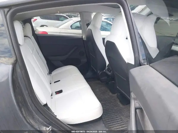7SAYGDEF6NF558028 2022 TESLA MODEL Y - Image 8