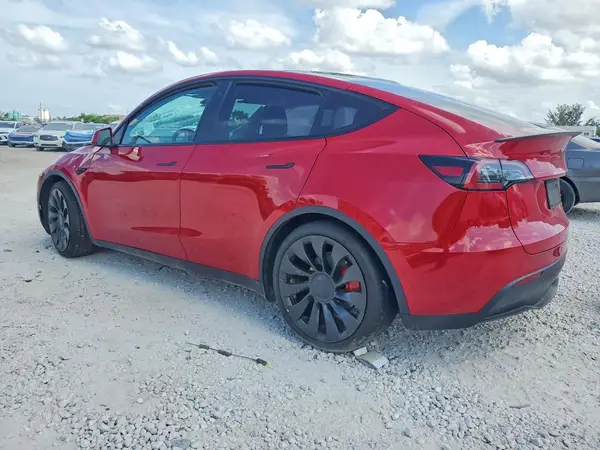 7SAYGDEF6PF585930 2023 TESLA MODEL Y - Image 2