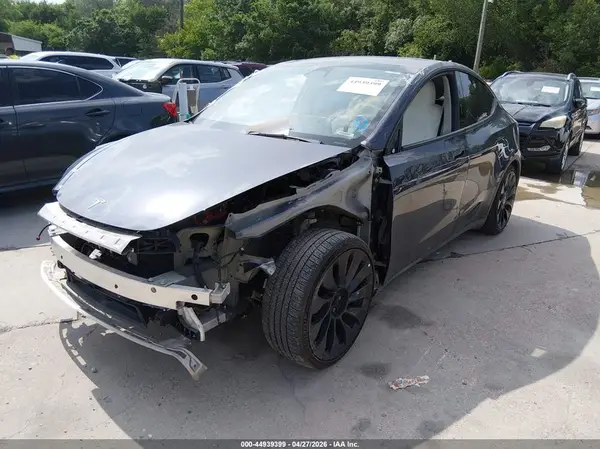 7SAYGDEF6PF586088 2023 TESLA MODEL Y - Image 2