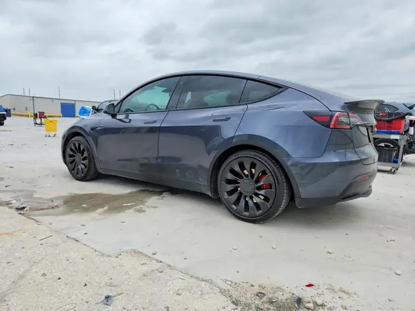 7SAYGDEF6PF620921 2023 TESLA MODEL Y - Image 2