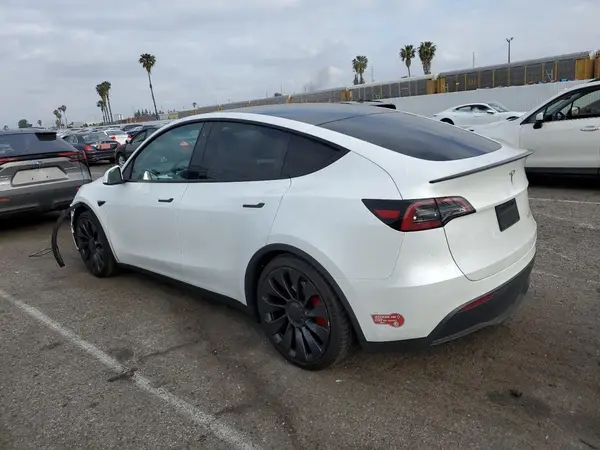 7SAYGDEF6PF623463 2023 TESLA MODEL Y - Image 2