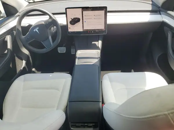 7SAYGDEF6PF635354 2023 TESLA MODEL Y - Image 8