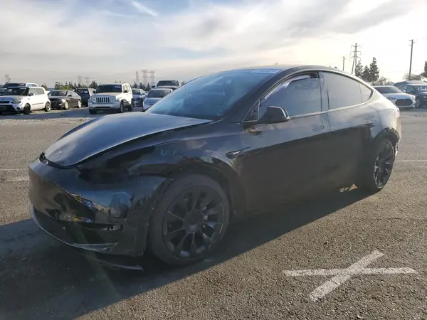 7SAYGDEF6PF635595 2023 TESLA MODEL Y - Image 1