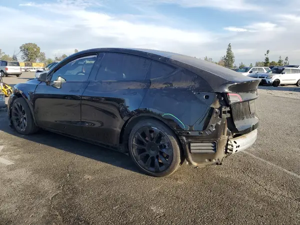 7SAYGDEF6PF635595 2023 TESLA MODEL Y - Image 2