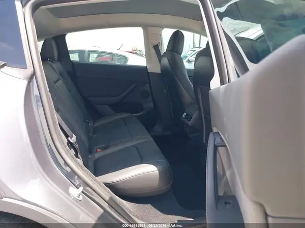 7SAYGDEF6PF643793 2023 TESLA MODEL Y - Image 8