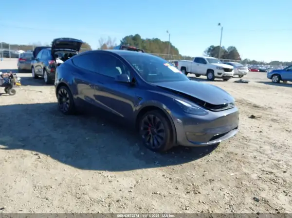 7SAYGDEF6PF701384 2023 TESLA MODEL Y - Image 1