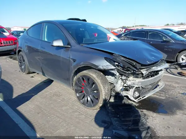 7SAYGDEF6PF702678 2023 TESLA MODEL Y - Image 1