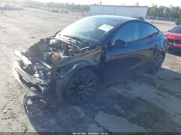 7SAYGDEF6PF702745 2023 TESLA MODEL Y - Image 2