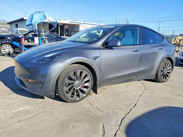 7SAYGDEF6PF705628 2023 TESLA MODEL Y - Image 1