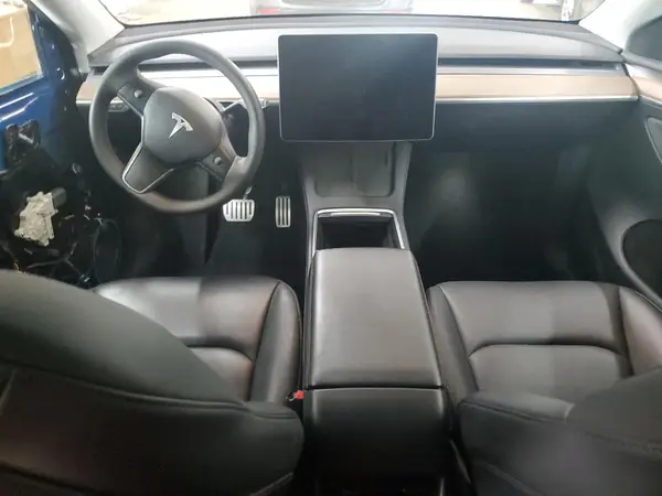 7SAYGDEF6PF711526 2023 TESLA MODEL Y - Image 8