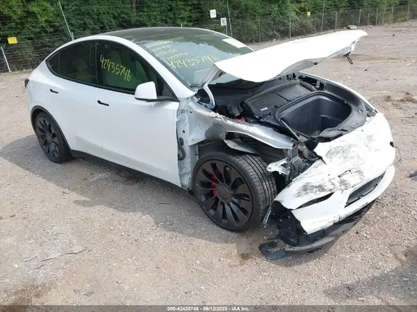7SAYGDEF6PF712384 2023 TESLA MODEL Y - Image 1