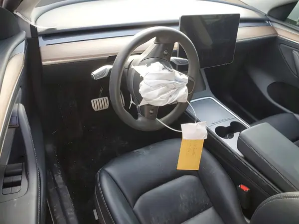 7SAYGDEF6PF758653 2023 TESLA MODEL Y - Image 8