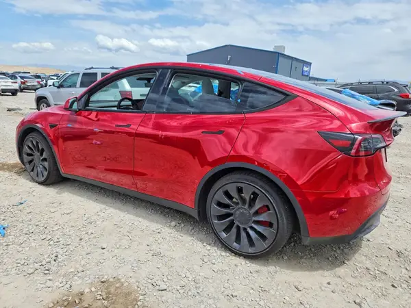7SAYGDEF6PF779776 2023 TESLA MODEL Y - Image 2