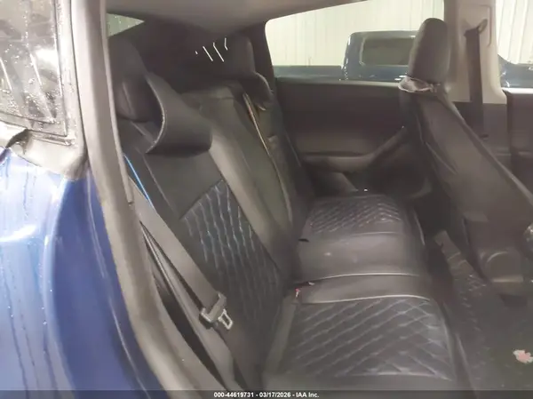 7SAYGDEF6PF795895 2023 TESLA MODEL Y - Image 8