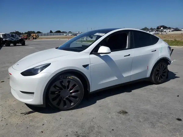 7SAYGDEF6PF796173 2023 TESLA MODEL Y - Image 1