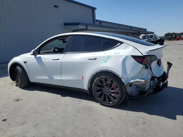 7SAYGDEF6PF796173 2023 TESLA MODEL Y - Image 2