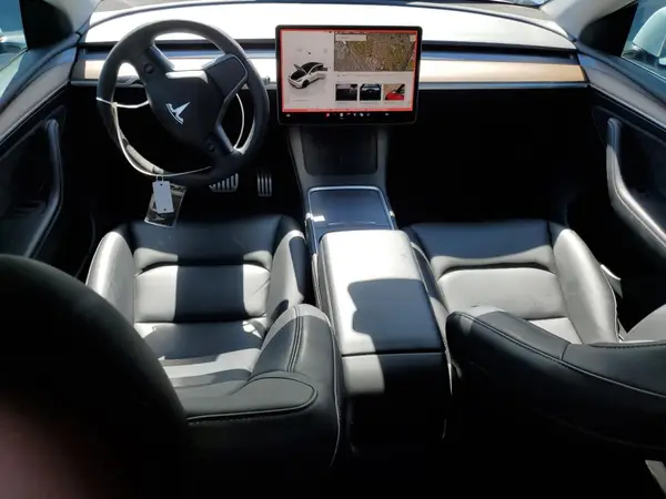 7SAYGDEF6PF796173 2023 TESLA MODEL Y - Image 8