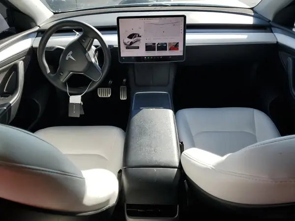 7SAYGDEF6PF807611 2023 TESLA MODEL Y - Image 8