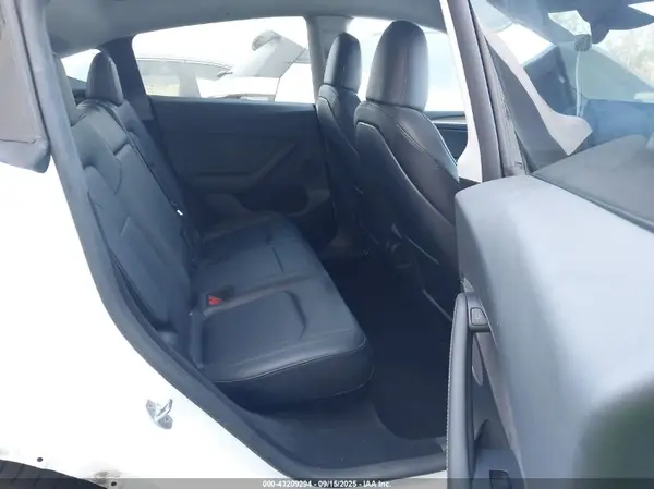 7SAYGDEF6PF807723 2023 TESLA MODEL Y - Image 8