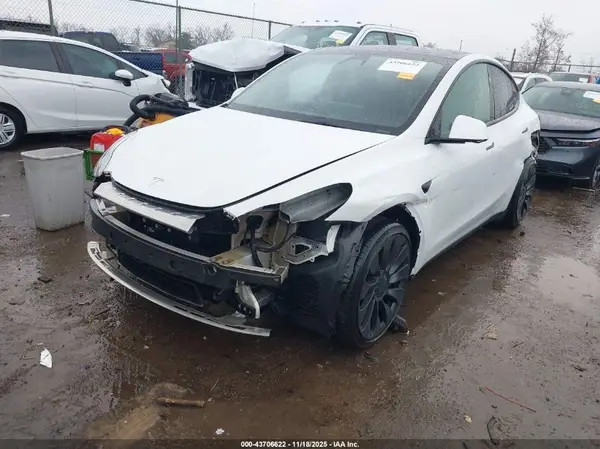 7SAYGDEF6PF810928 2023 TESLA MODEL Y - Image 2