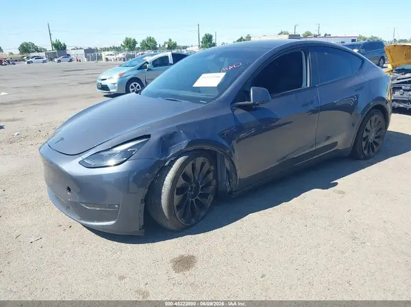 7SAYGDEF6PF812307 2023 TESLA MODEL Y - Image 2