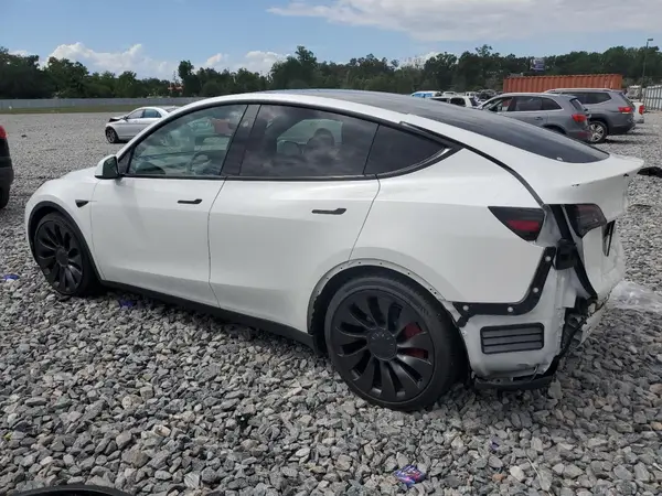 7SAYGDEF6PF855657 2023 TESLA MODEL Y - Image 2