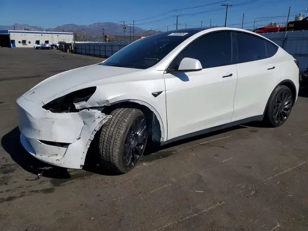 7SAYGDEF6PF861197 2023 TESLA MODEL Y - Image 1