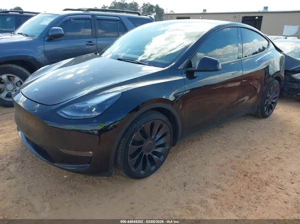 7SAYGDEF6PF866755 2023 TESLA MODEL Y - Image 2