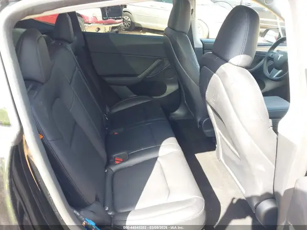 7SAYGDEF6PF866755 2023 TESLA MODEL Y - Image 8