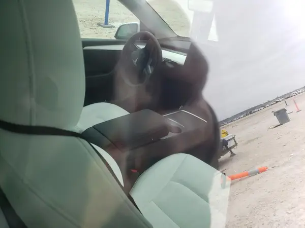 7SAYGDEF6PF896807 2023 TESLA MODEL Y - Image 8