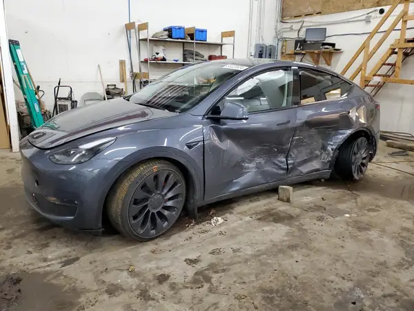 7SAYGDEF6PF899271 2023 TESLA MODEL Y - Image 1