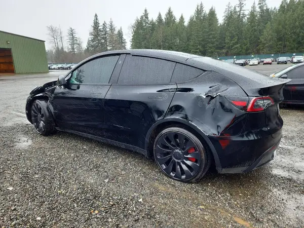 7SAYGDEF6PF921107 2023 TESLA MODEL Y - Image 2