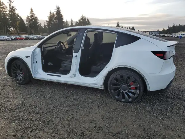 7SAYGDEF6PF937436 2023 TESLA MODEL Y - Image 2