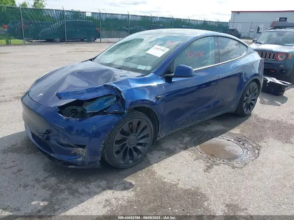 7SAYGDEF6PF945813 2023 TESLA MODEL Y - Image 2