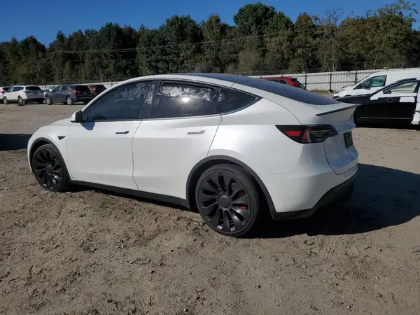 7SAYGDEF6PF948727 2023 TESLA MODEL Y - Image 2