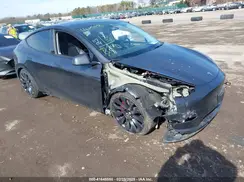 7SAYGDEF6RA266687 2024 TESLA MODEL Y